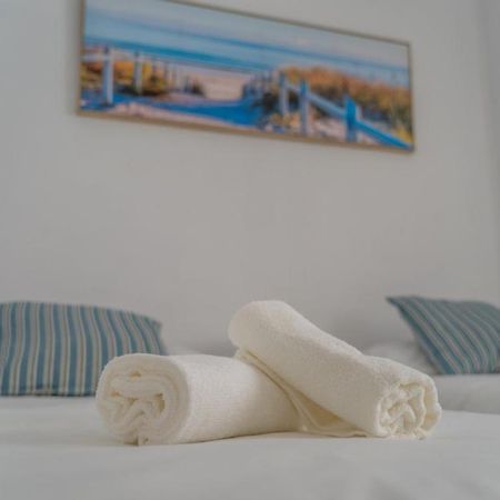 Calabahia Beach Cala Del Moral رينكون ذي لا مْبيكتوري المظهر الخارجي الصورة